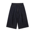 Giant pleated shorts